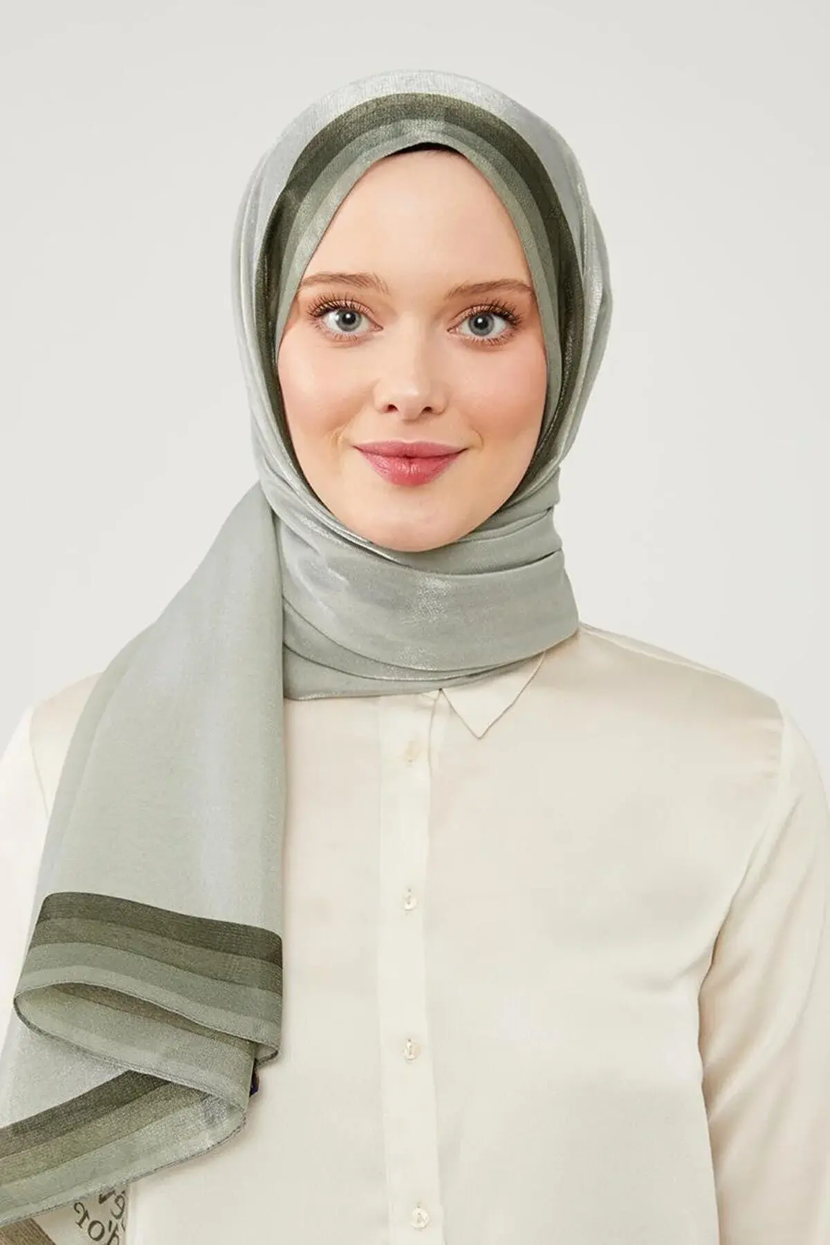 Açık Haki Renk Geçişli Kehribar Şal