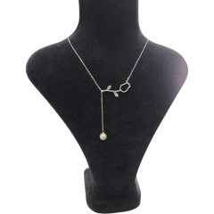 İncili Gül Detaylı Gümüş Çelik Kolye