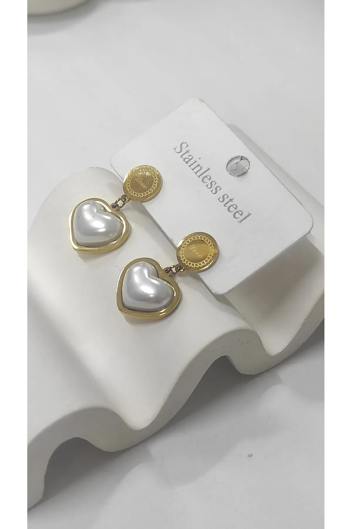 Kalpli Model Sallantılı Gold Kadın Çelik Küpe