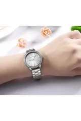 Su Geçirmez Taş İşlemeli Çelik Kadın Saat