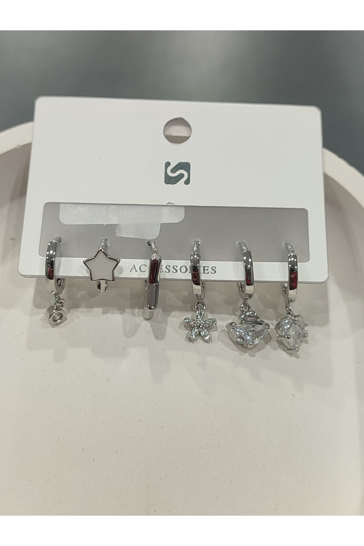 Bijuteri Gümüş Taşlı - İncili - Kalp ve Kelebek Desenli Sallantılı Çoklu Metal Kadın Küpe Jewelry