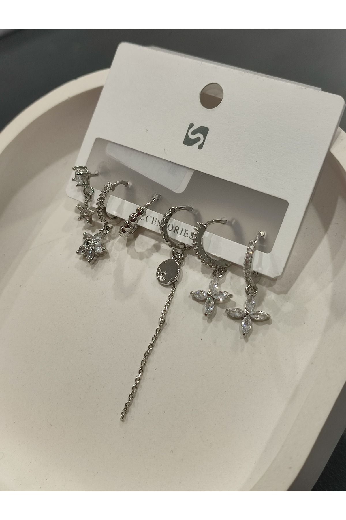 Bijuteri Gümüş Taşlı - İncili - Kalp ve Kelebek Desenli Sallantılı Çoklu Metal Kadın Küpe Jewelry