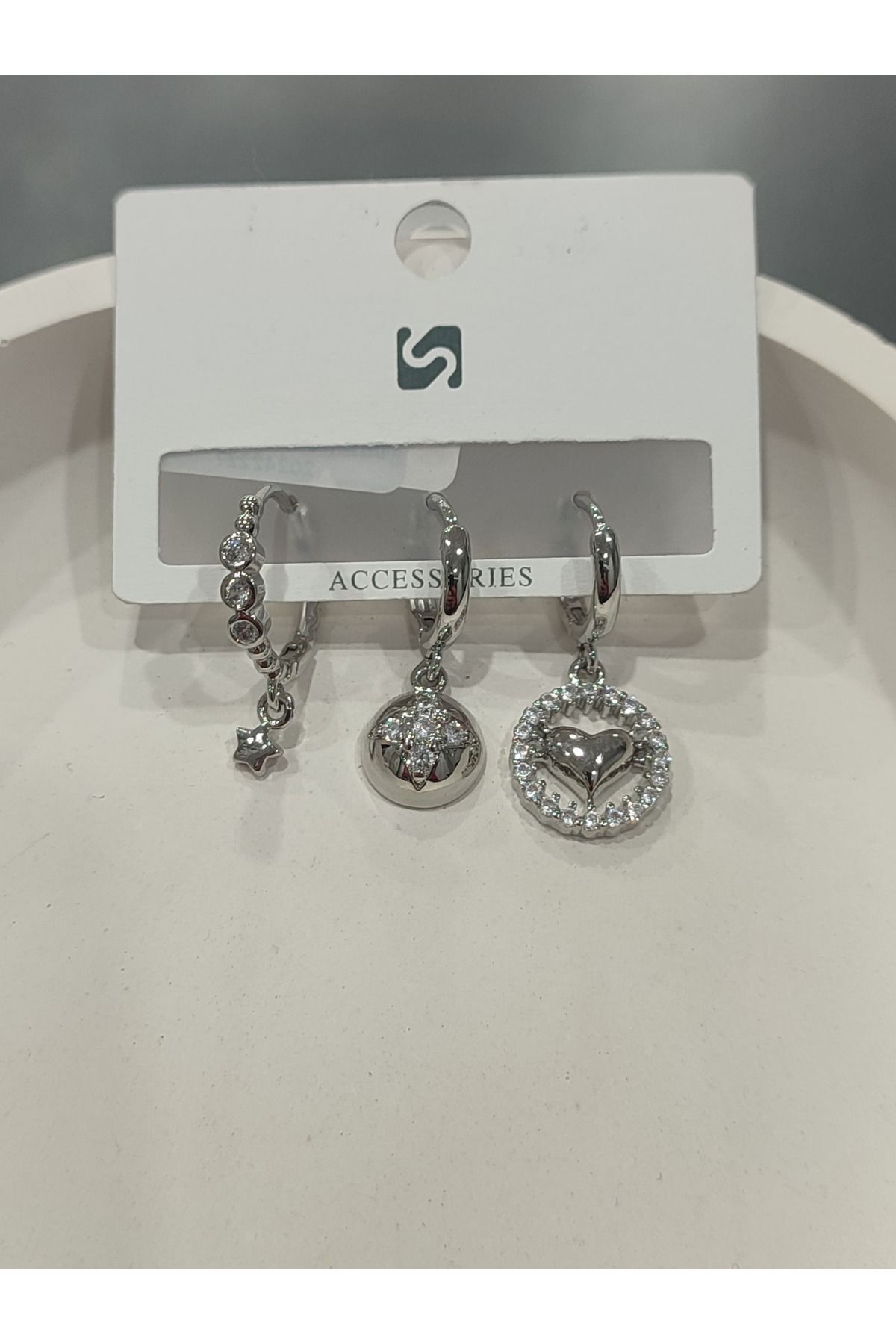 Bijuteri Gümüş Taşlı - İncili - Kalp ve Kelebek Desenli Sallantılı Çoklu Metal Kadın Küpe Jewelry