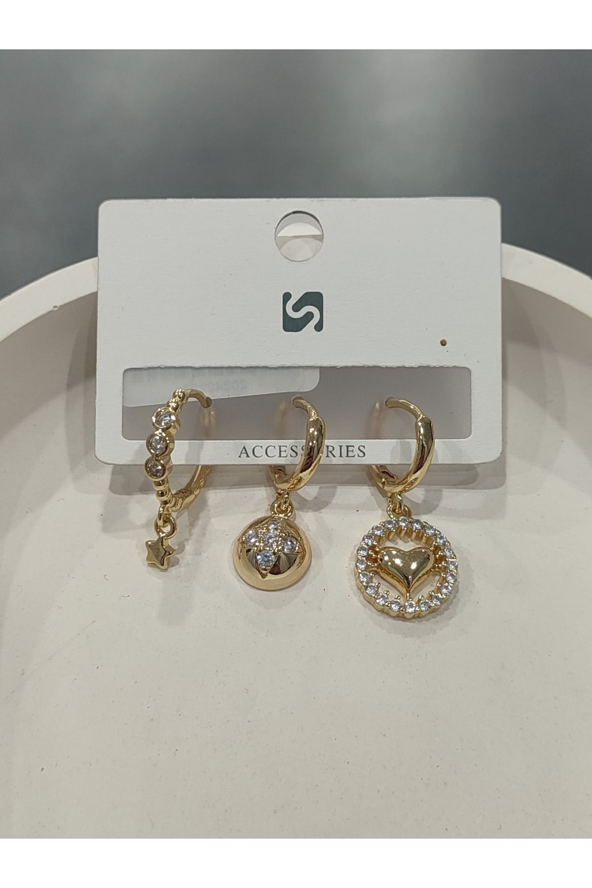 Bijuteri Gold Taşlı - İncili - Kalp ve Kelebek Desenli Sallantılı Çoklu Metal Kadın Küpe Jewelry
