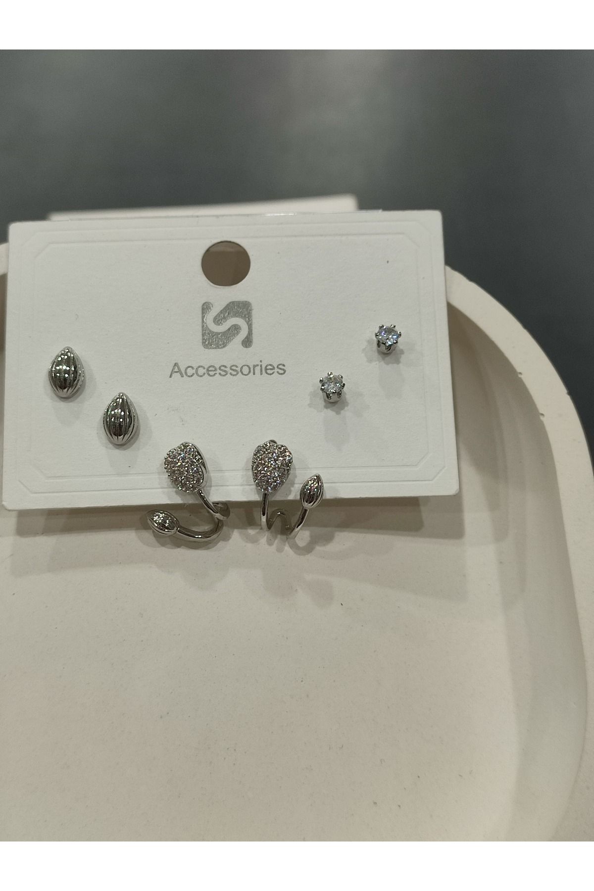 Bijuteri Gümüş Taşlı - İncili - Kalp ve Kelebek Desenli Sallantılı Çoklu Metal Kadın Küpe Jewelry