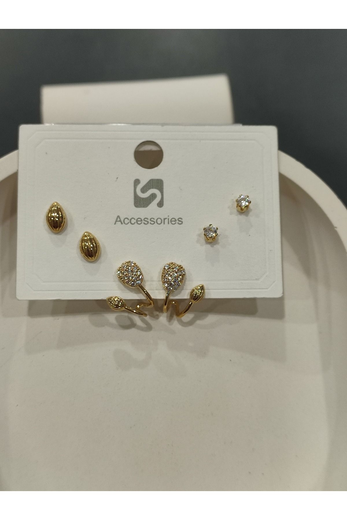 Bijuteri Gold Taşlı - İncilii Sallantılı Çoklu Metal Kadın Küpe Jewelry