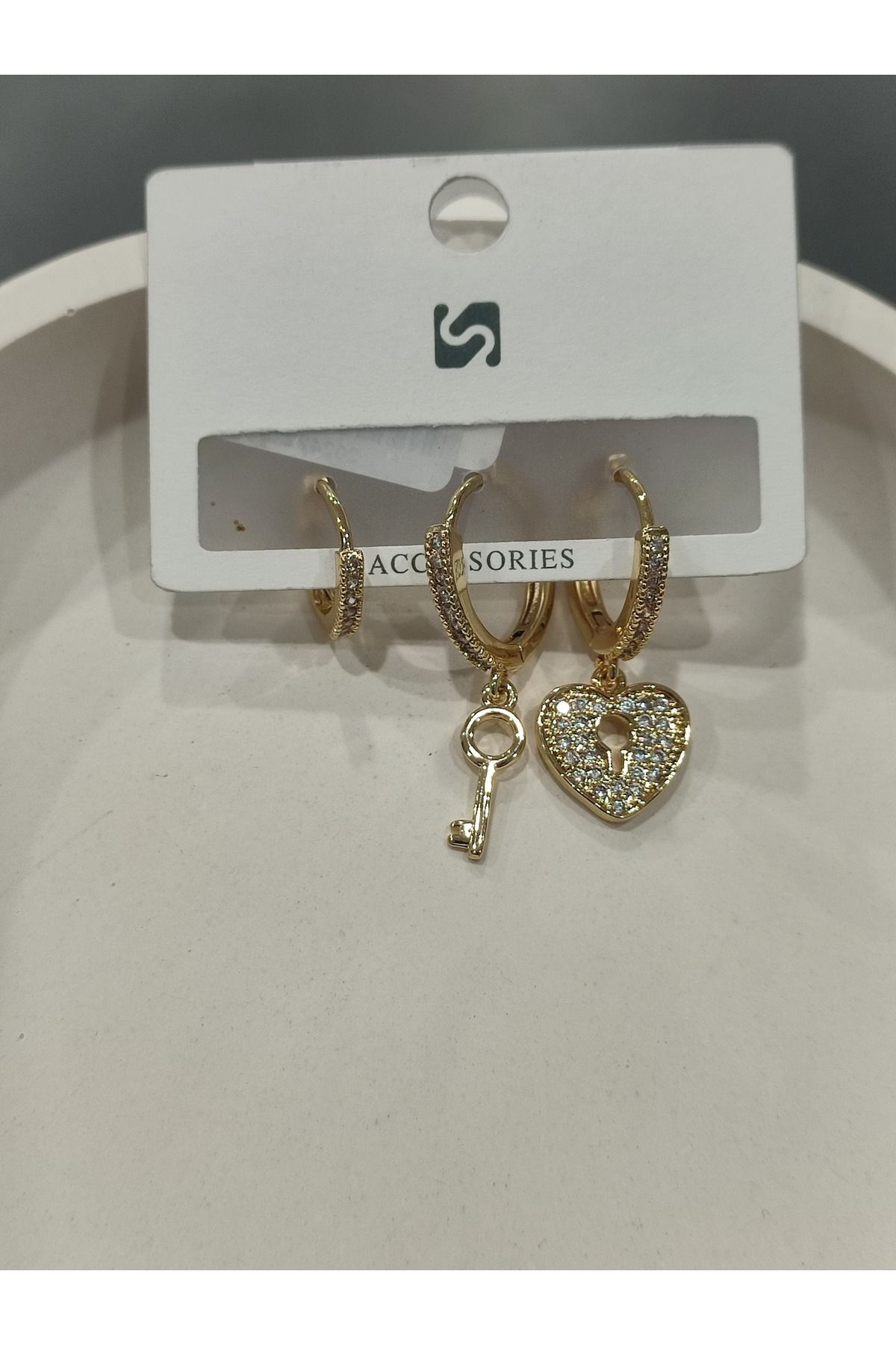 Bijuteri Gold Taşlı - İncilii Sallantılı Çoklu Metal Kadın Küpe Jewelry