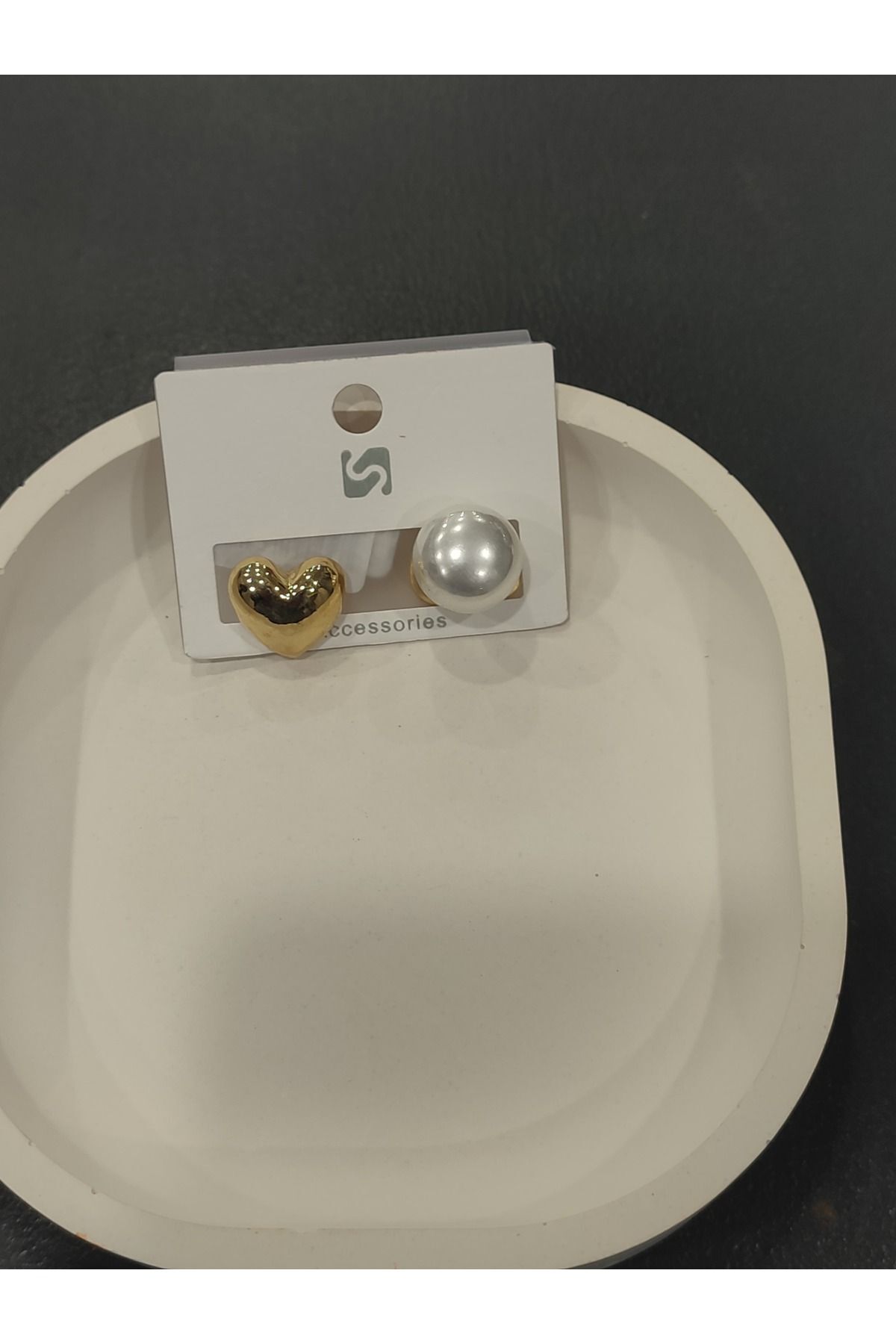 Bijuteri Gold Renk Taşlı ve İnci Desenli Metal Kadın Küpe Jewelry