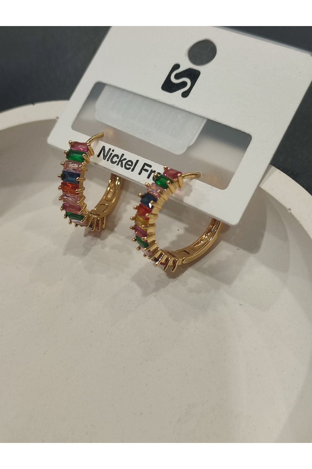 Bijuteri Gold Renk Taşlı ve İnci Desenli Metal Kadın Küpe Jewelry