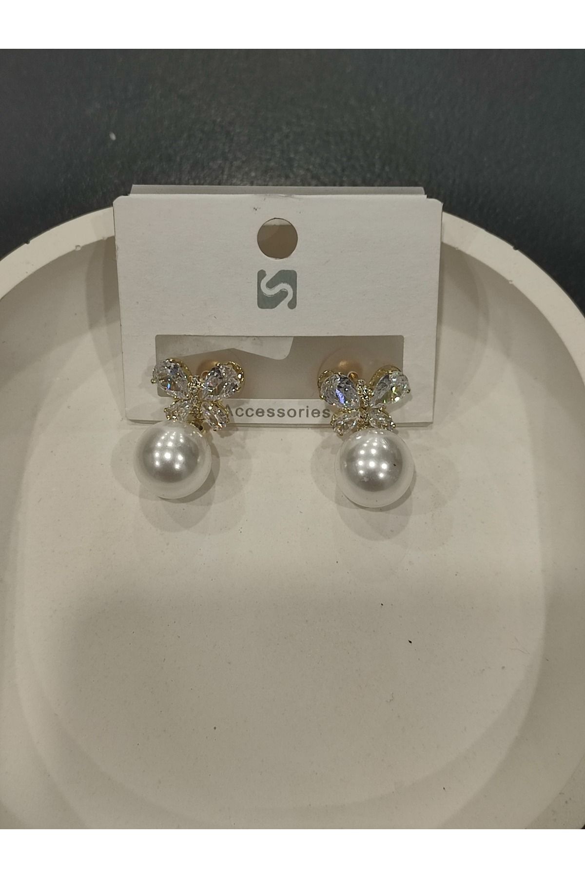 Bijuteri Gold Renk Taşlı ve İnci Desenli Metal Kadın Küpe Jewelry