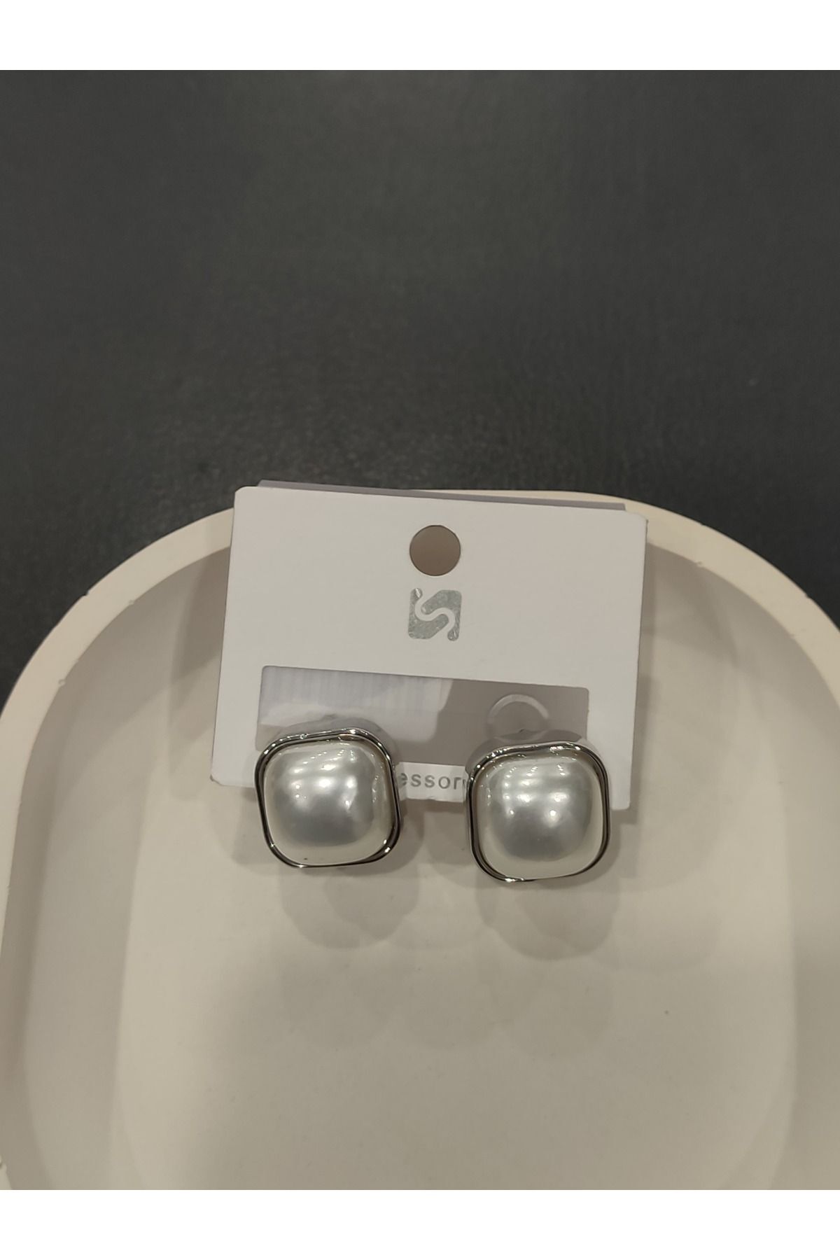 Bijuteri Gümüş Renk Taşlı ve İncili Metal Kadın Küpe