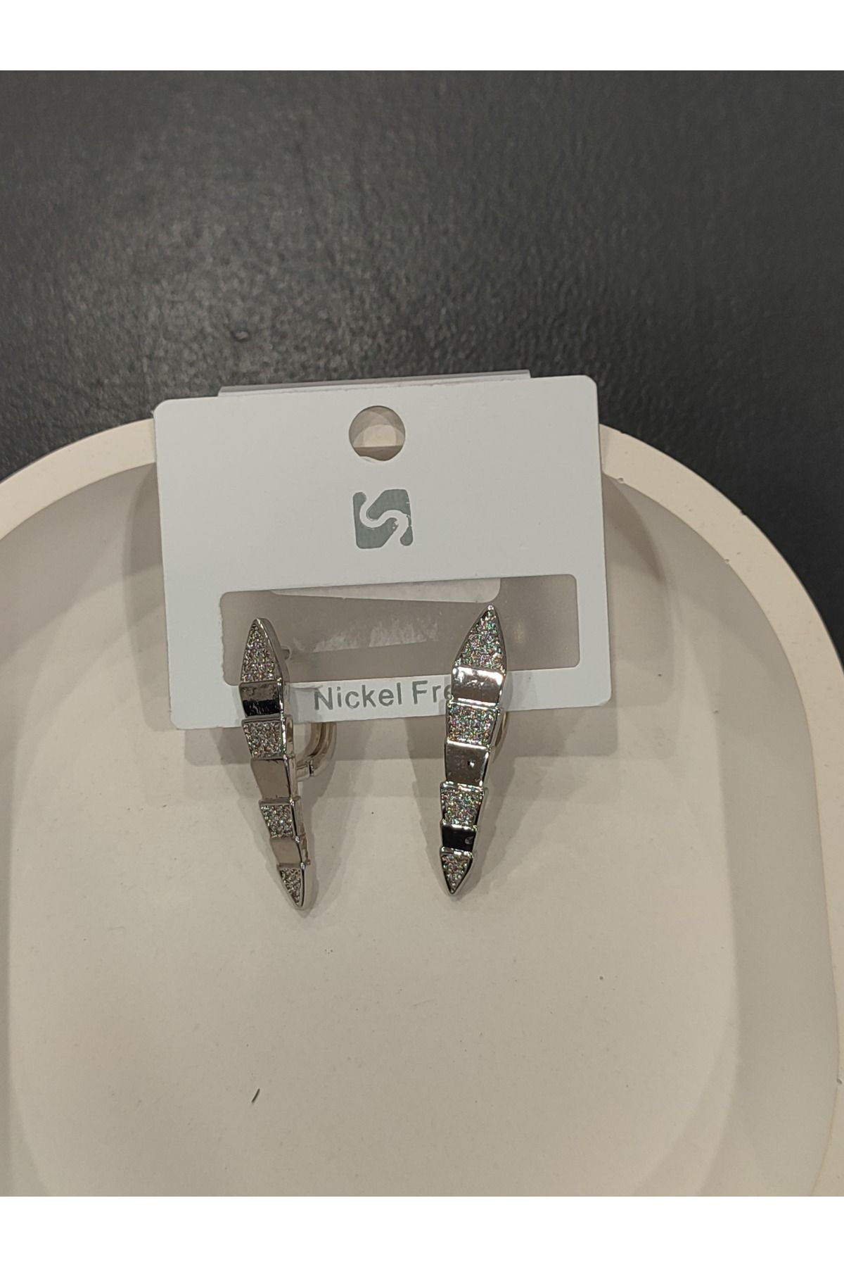 Bijuteri Gümüş Renk Taşlı ve İncili Metal Kadın Küpe