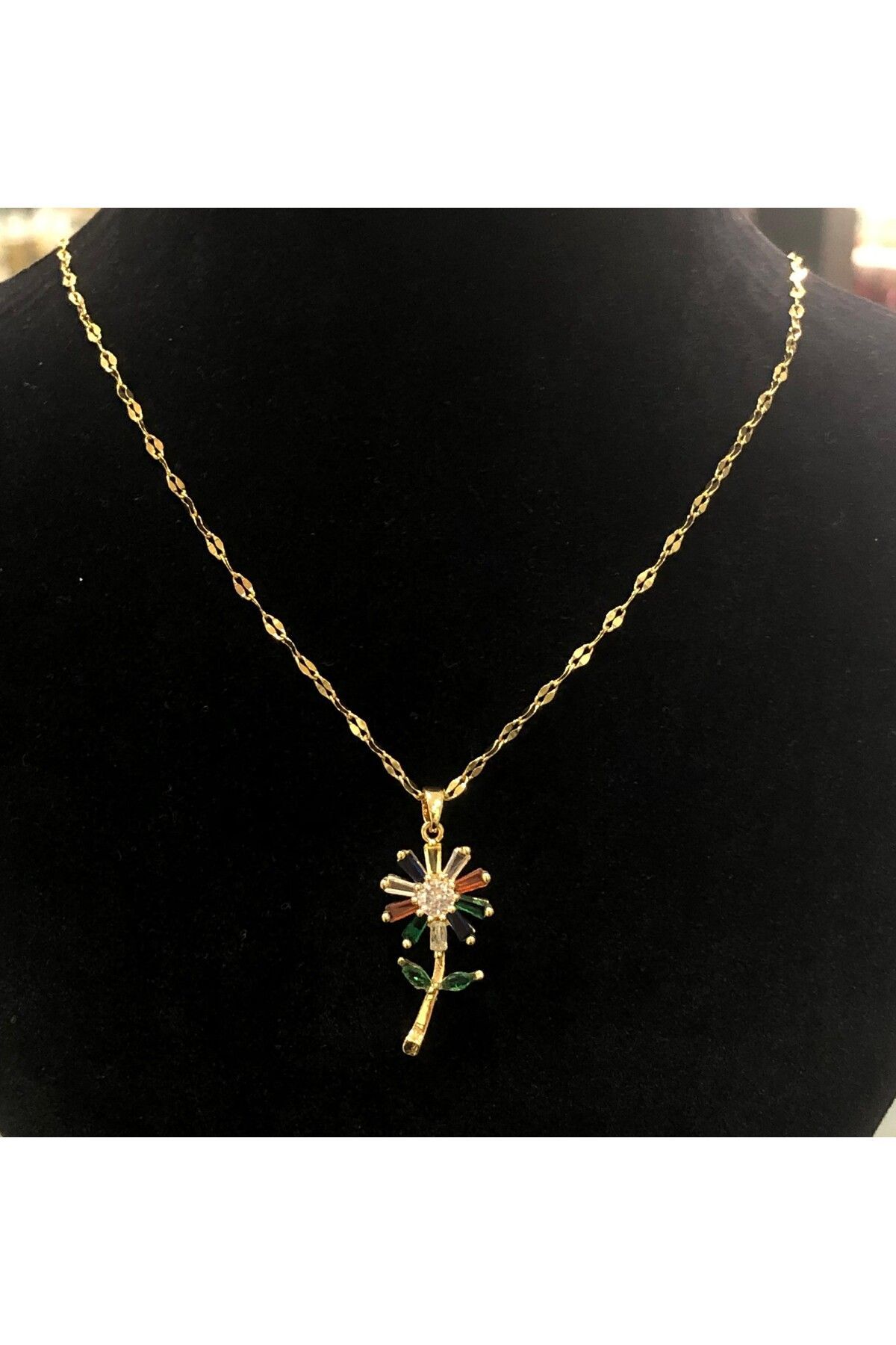 Paslanmaz Çelik Gold Taşlı İncili İşlemeli - Desenli Kadın Kolye