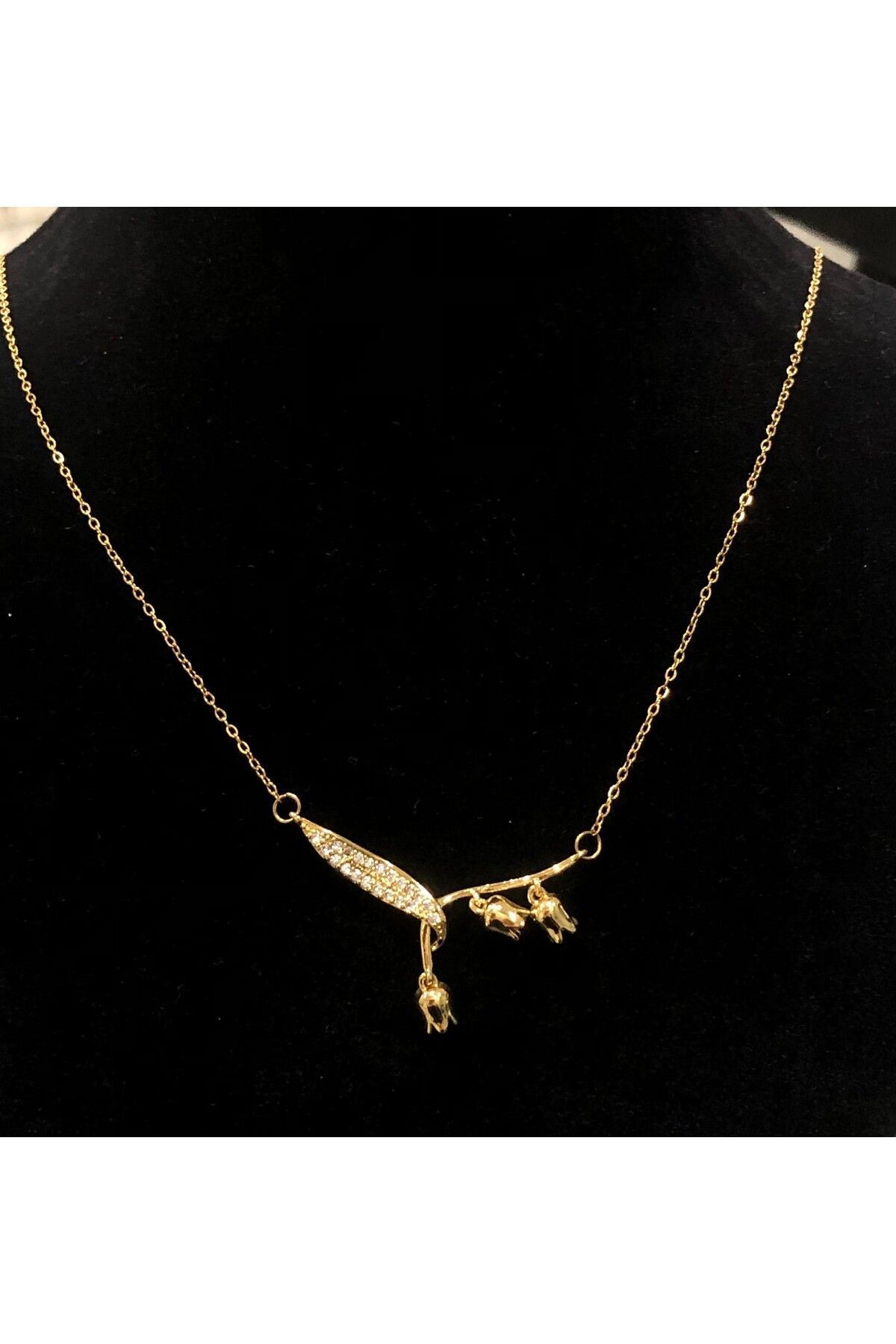 Paslanmaz Çelik Gold Taşlı İncili İşlemeli - Desenli Kadın Kolye
